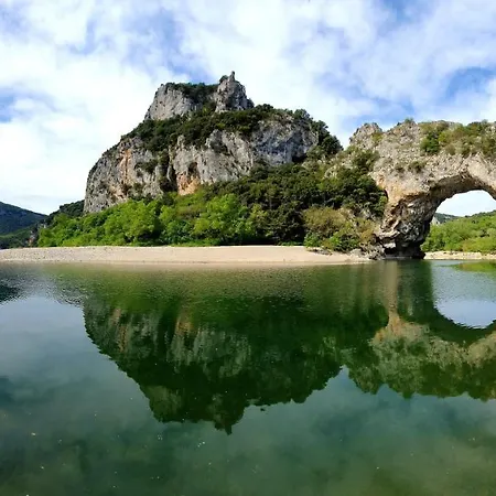 De L'ibie Bleue * Lagorce (Ardeche)